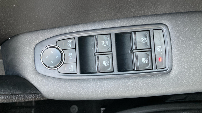 Renault Captur 1.0 TCE 100 Iconic 5dr Petrol Hatchback